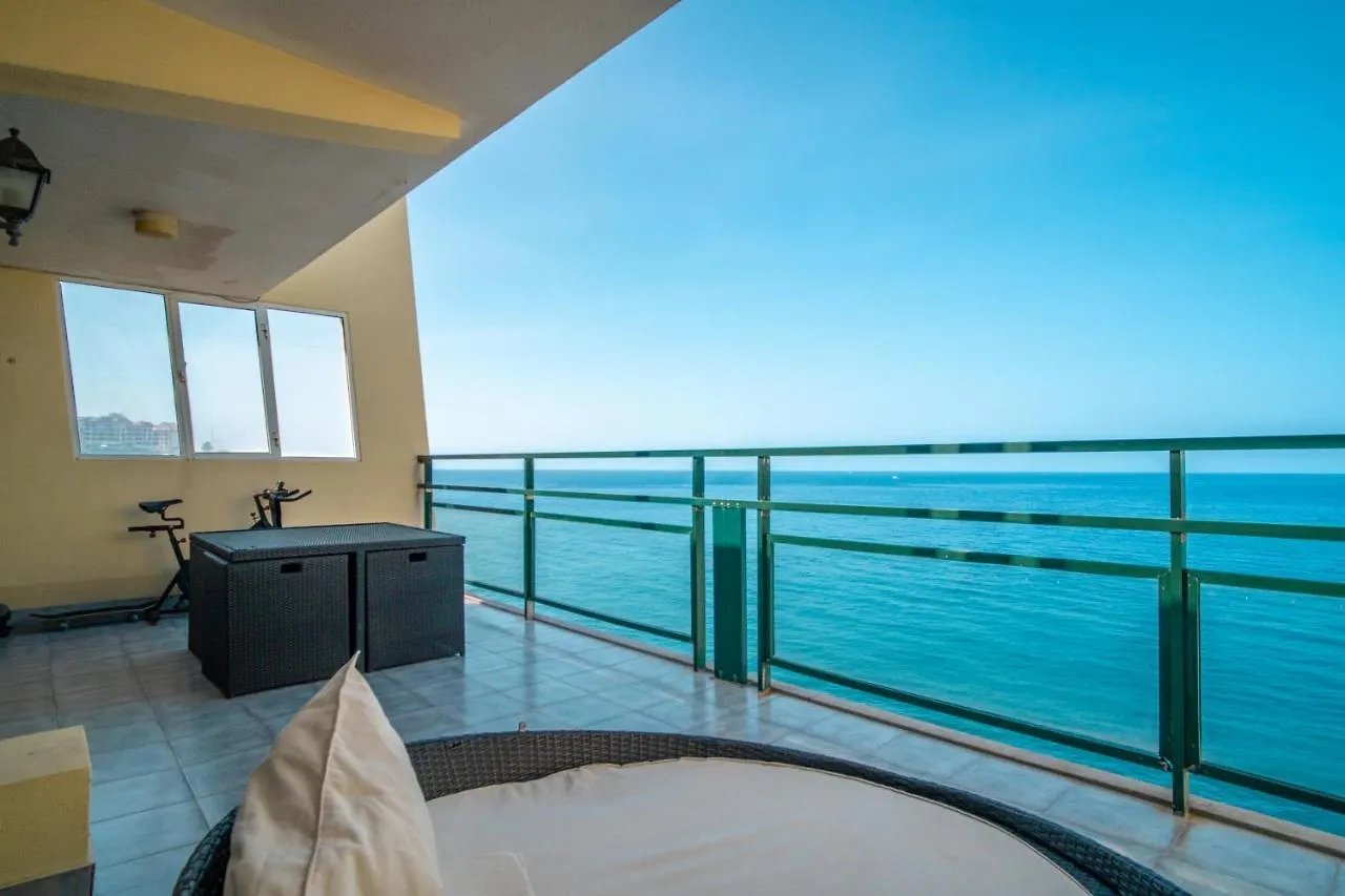 Iconic Penthouse Apartment 706 On Beach Фуншал Португалия