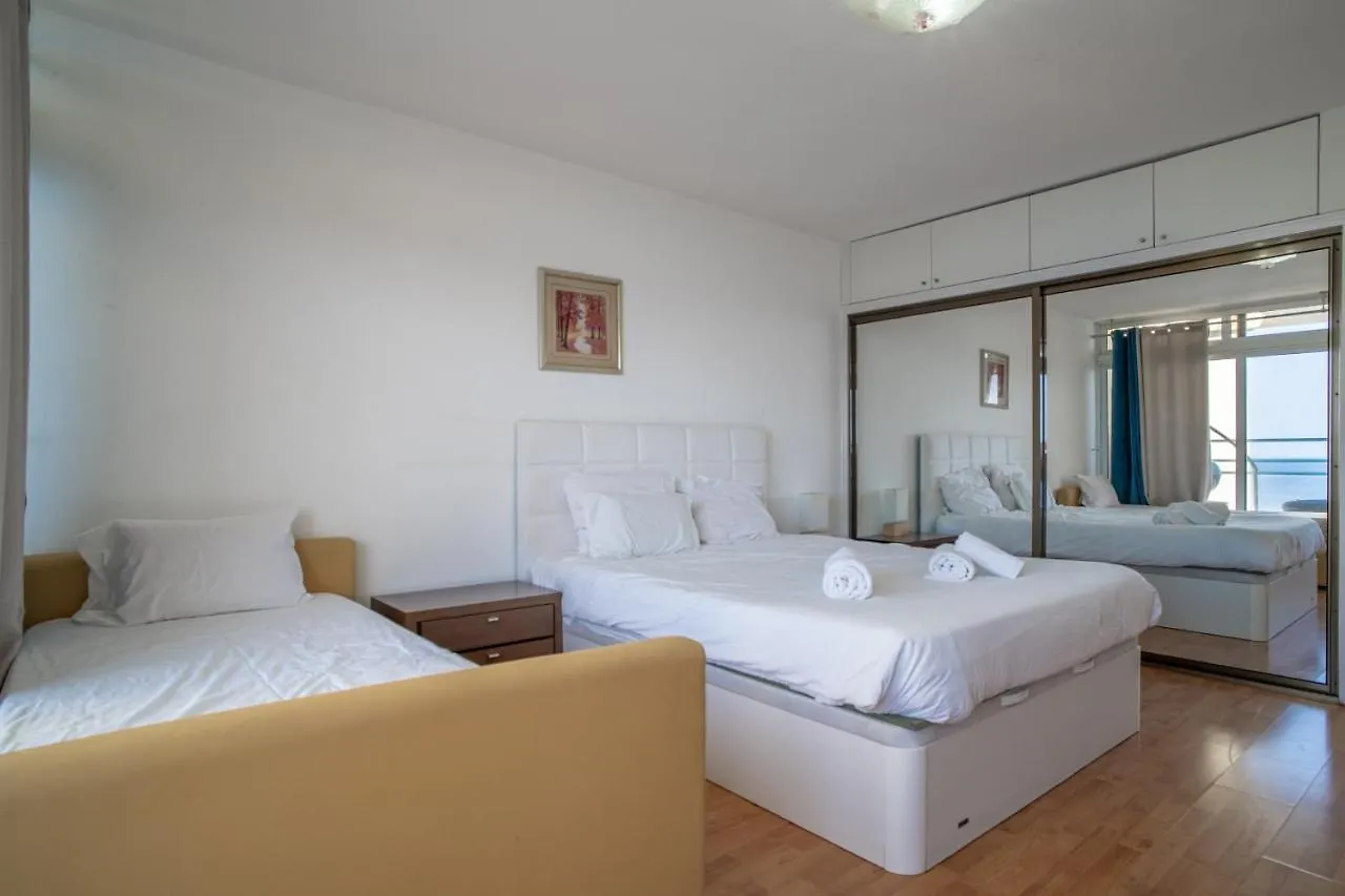 Iconic Penthouse Apartment 706 On Beach Фуншал Португалия